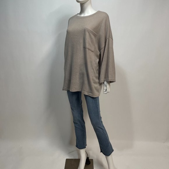 Entro Casual Front Pocket Beige Round Neck Top - Picture 2 of 4